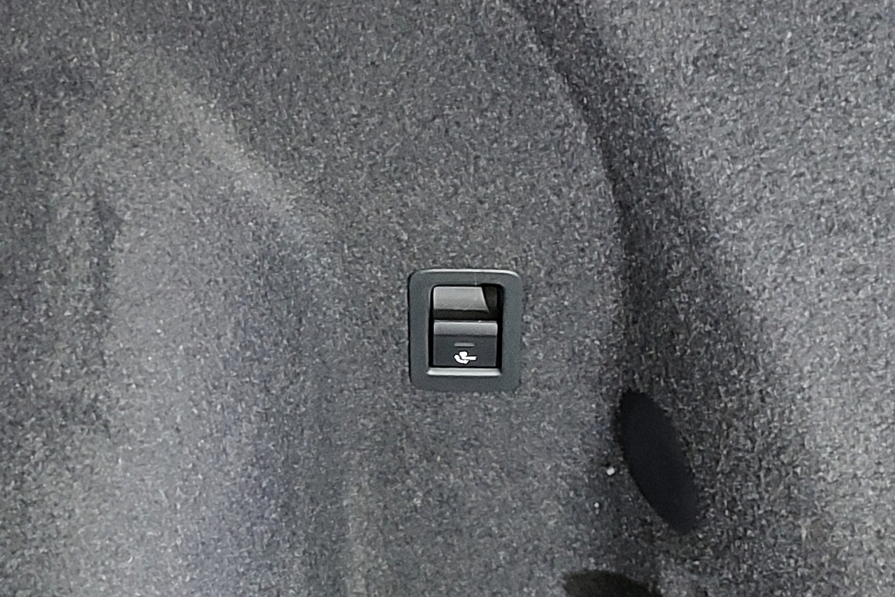 Komplettset Anhängerkupplung (AHK) für Audi Q3 F3