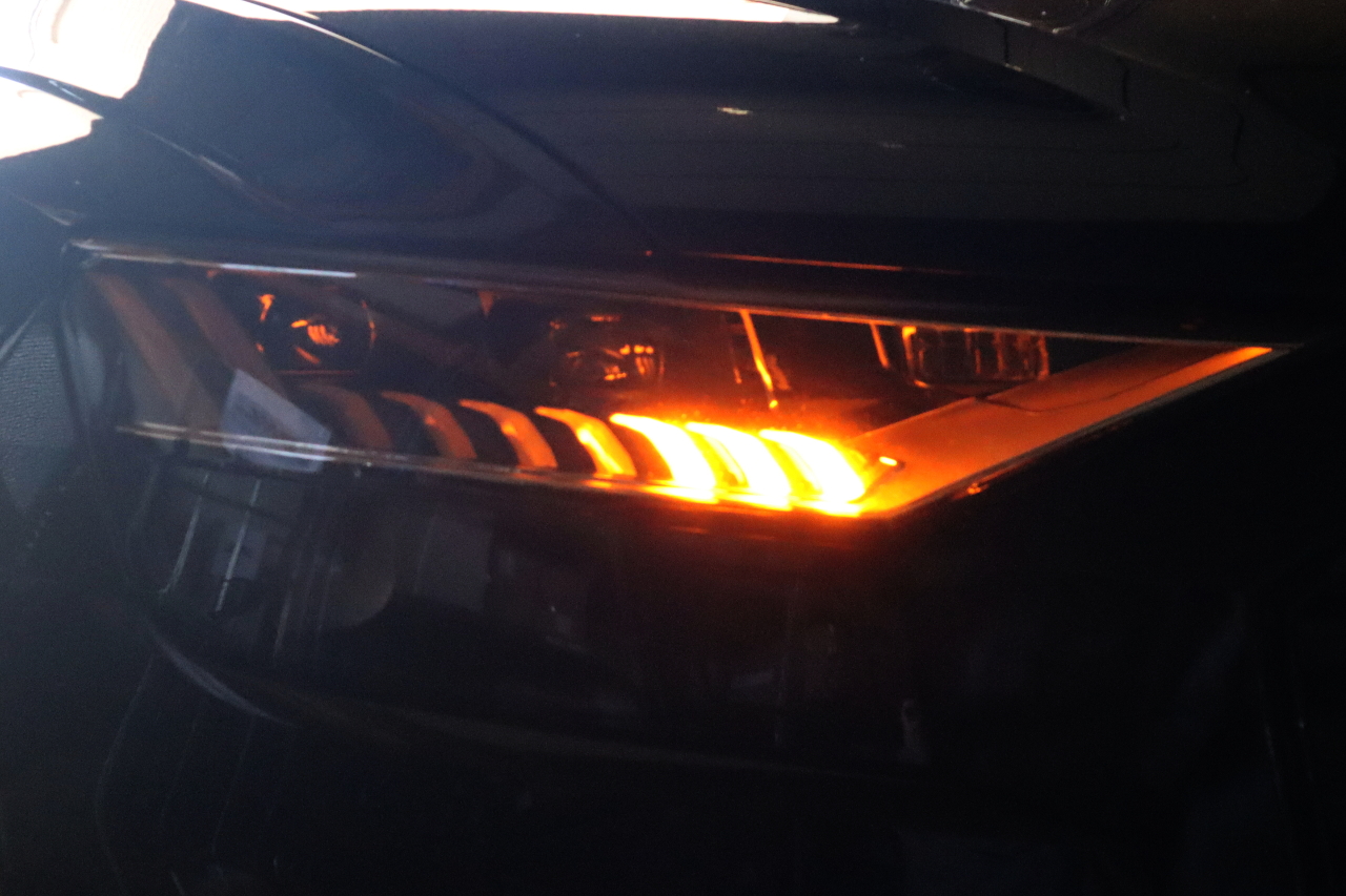 HD Matrix LED-Scheinwerfer LED TFL mit dynamischem Blinklicht für Audi Q8 4M