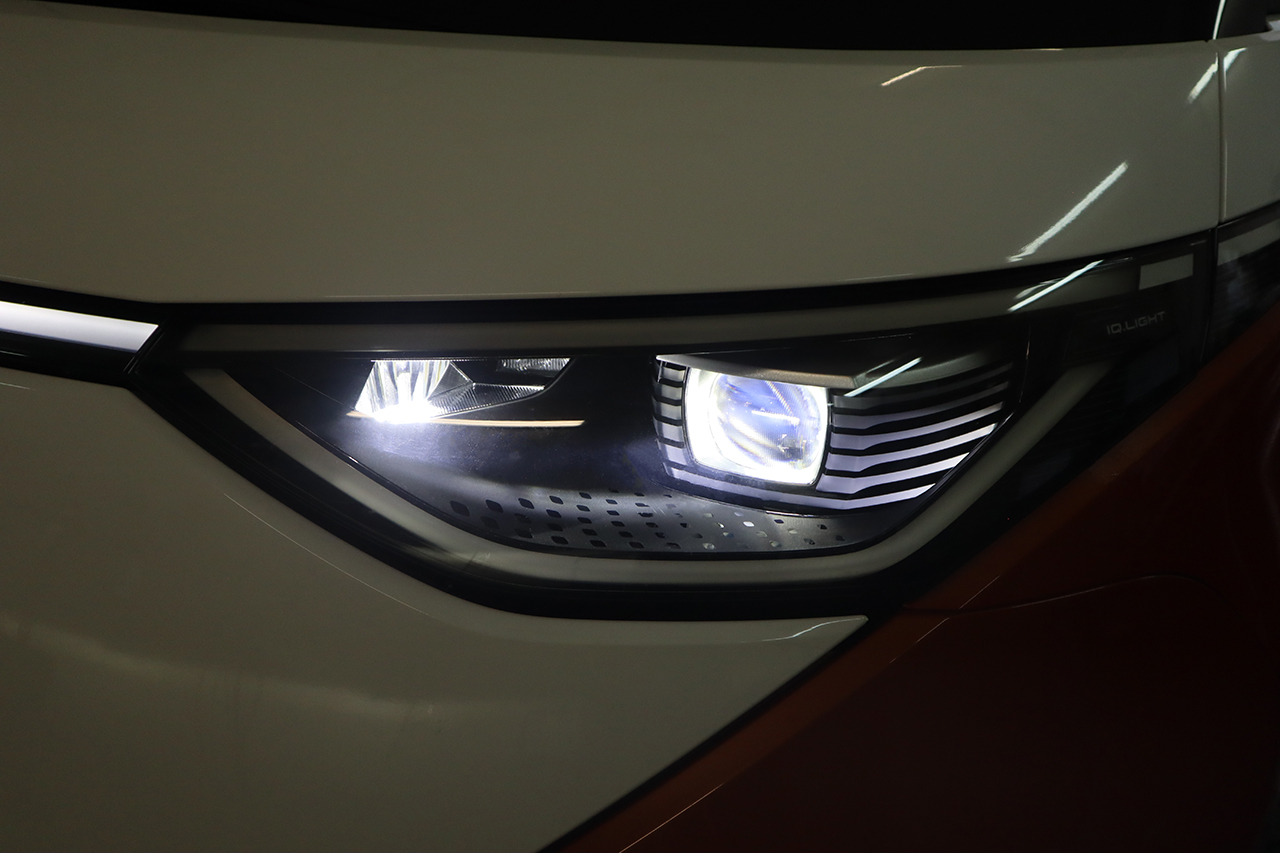LED Matrix IQ Light headlights with LED DRL for VW ID-Buzz EB