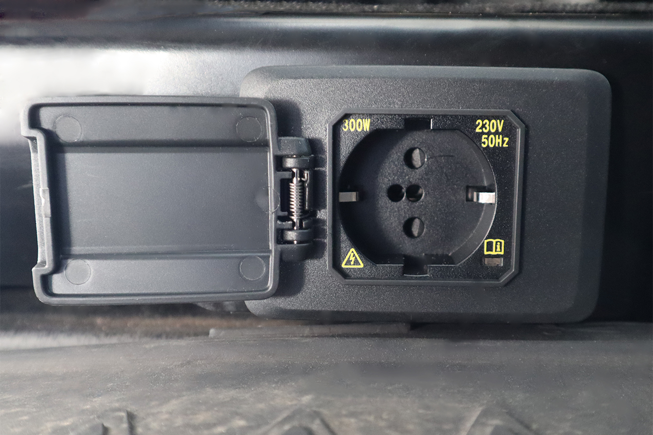 Complete set 230 Volt socket for VW ID-Buzz EB