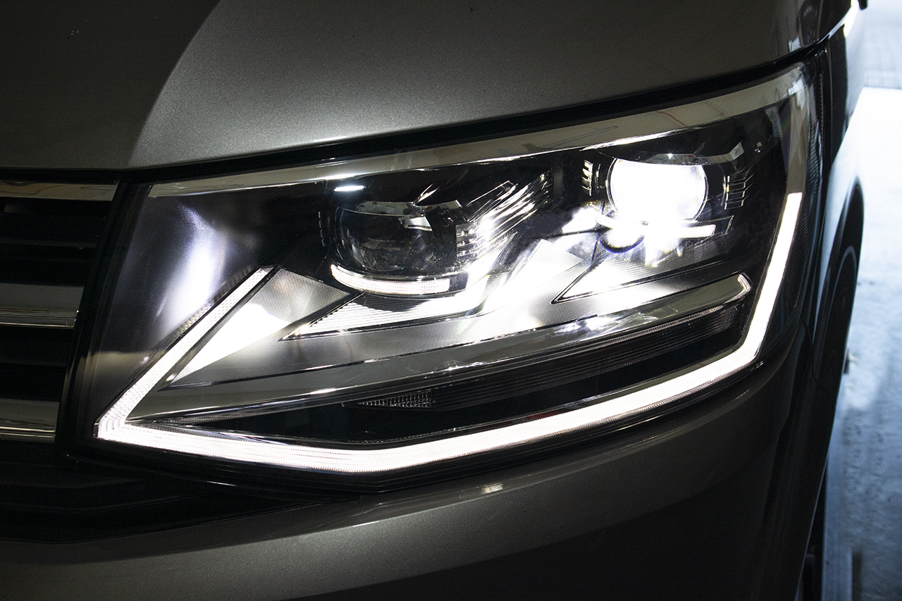 LED Headlights with LED DRL for VW T6 SG