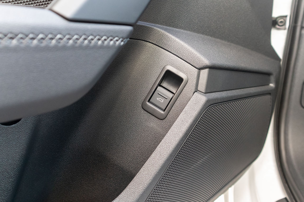 Taster elektrische Heckklappe Fahrertür für Audi A3 8Y