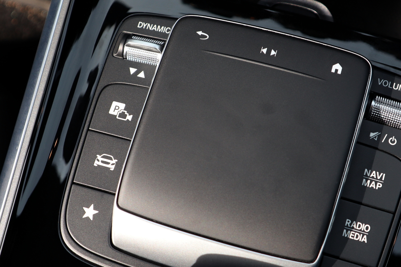Komplettset aktiver Park-Assistent Parktronic Code 235 für Mercedes Benz EQB-Klasse X243