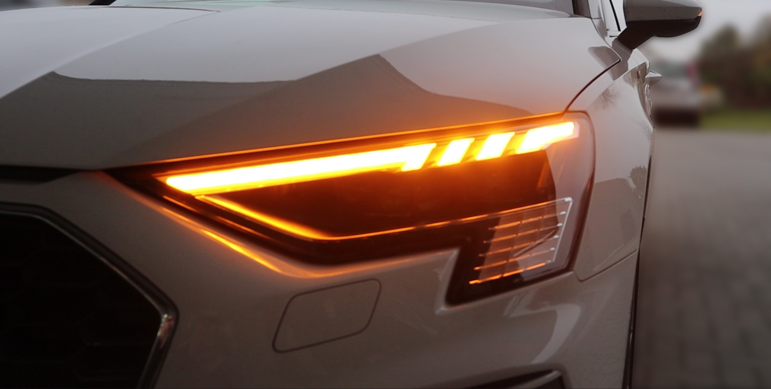 LED Matrix Scheinwerfer mit LED TFL und dynamischen Blinker für Audi A3 8Y