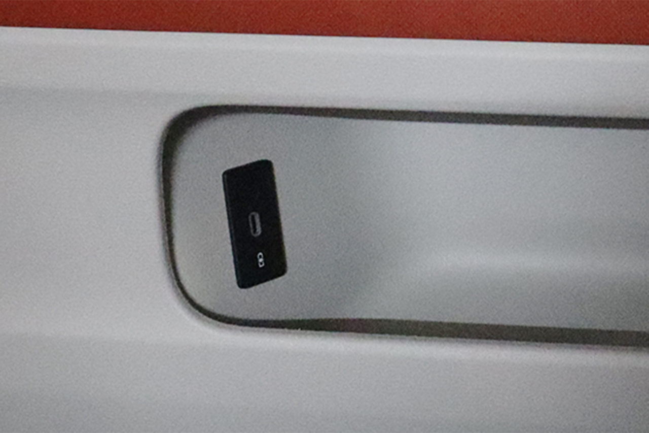 Complete set USB socket sliding door left & right for VW ID-Buzz EB