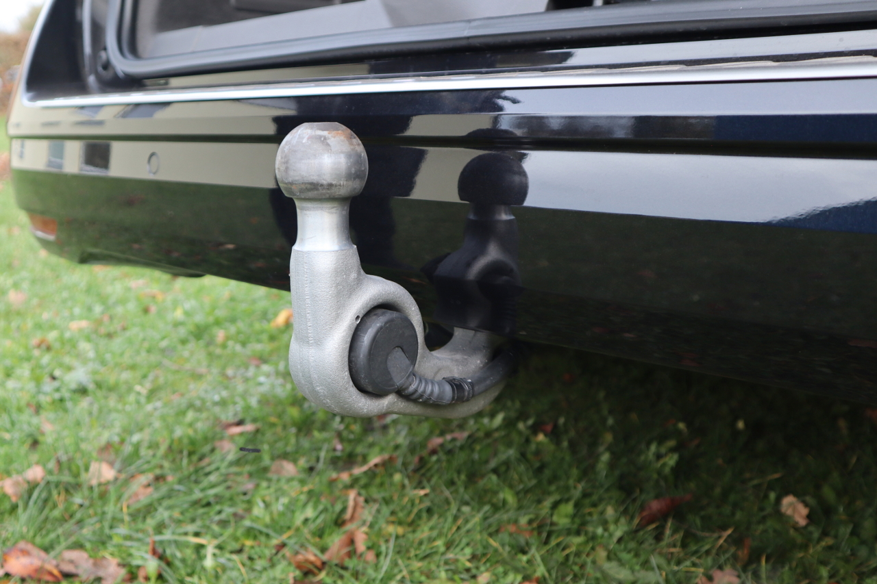 Complete trailer hitch (towbar) for VW T7 ST