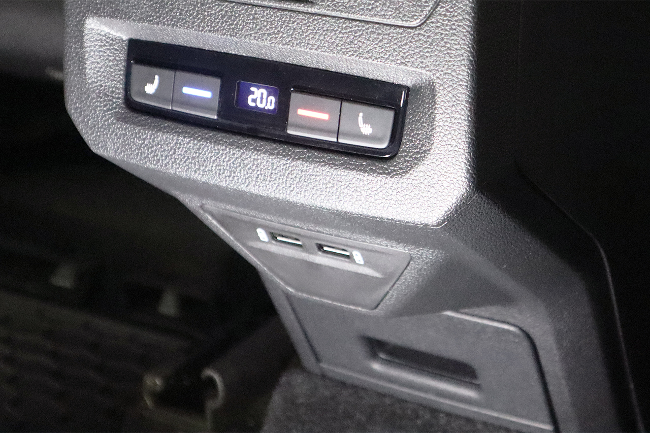 Complete set  USB hub for VW Touran 5T