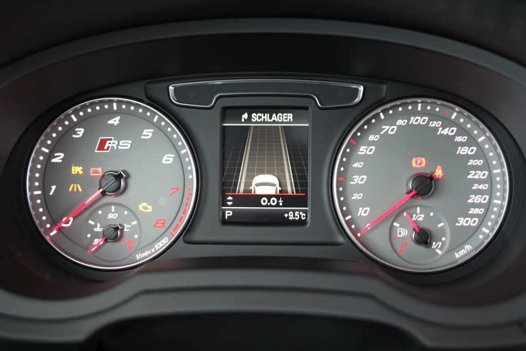 Active Lane Assist incl. traffic sign recognition for Audi Q3 8U