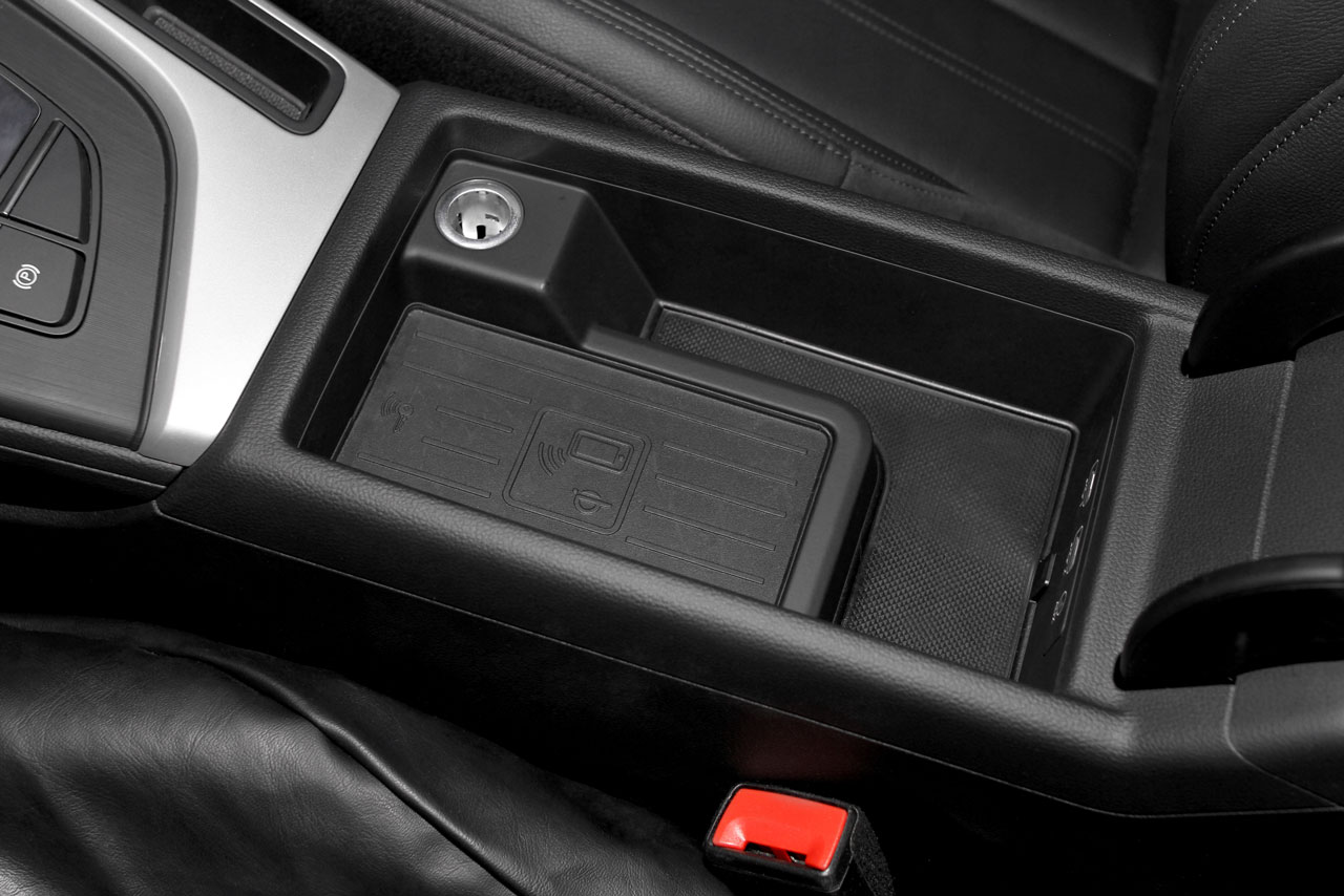 Komplettset Phone Box für Audi Q5 FY