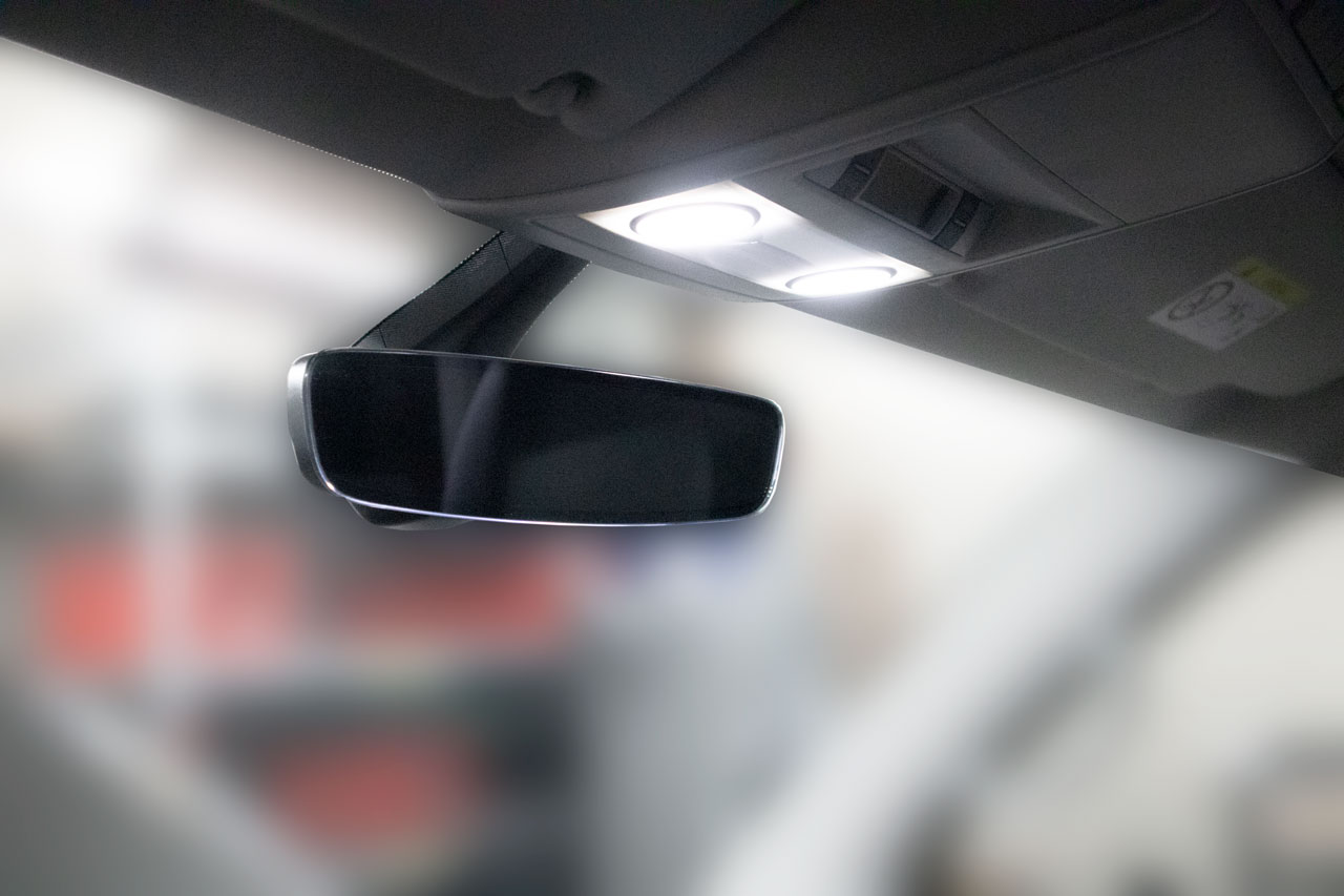 Interior mirror automatically dimmable, high beam assistant for VW