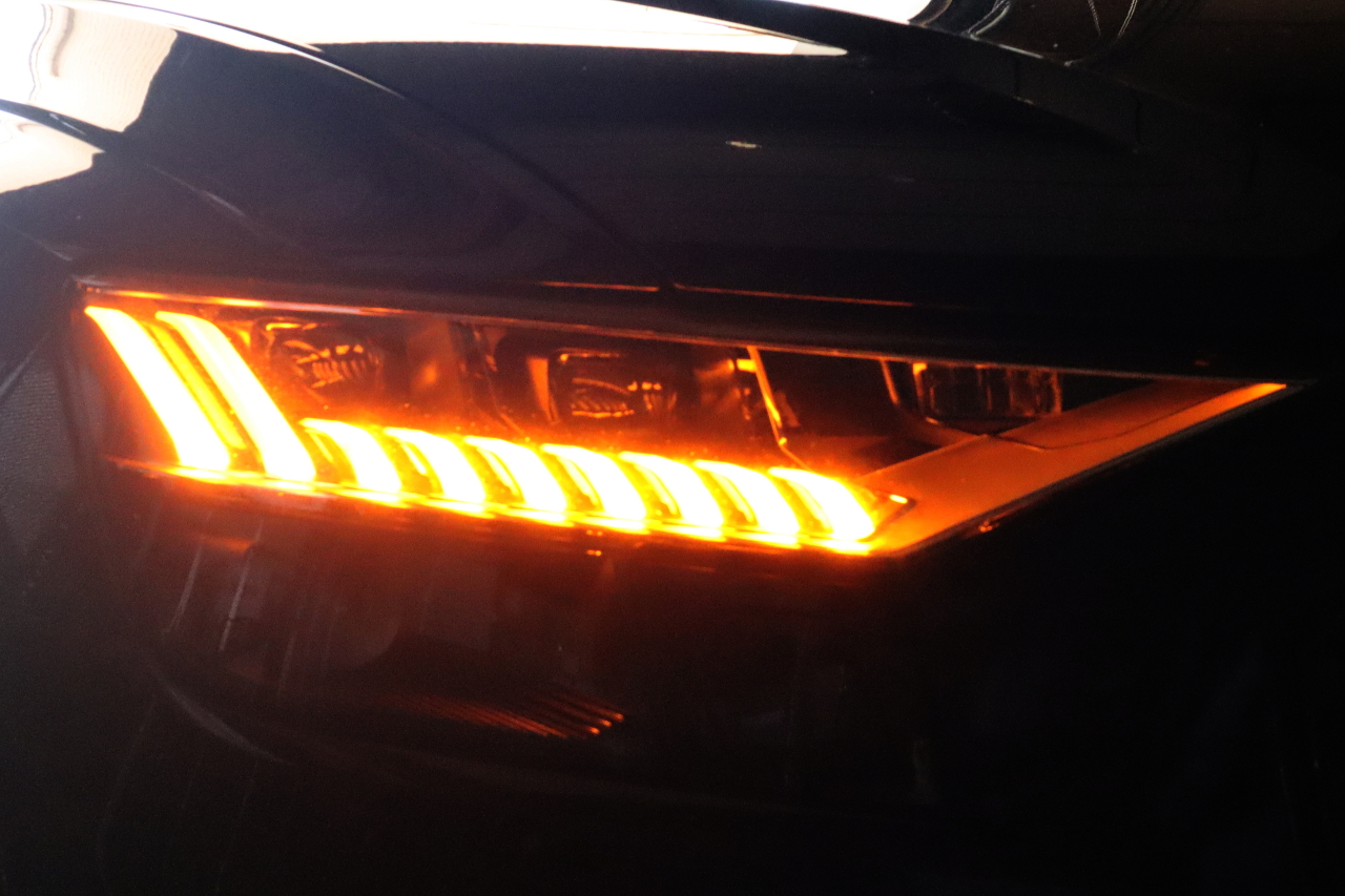 HD Matrix LED-Scheinwerfer LED TFL mit dynamischem Blinklicht für Audi Q8 4M