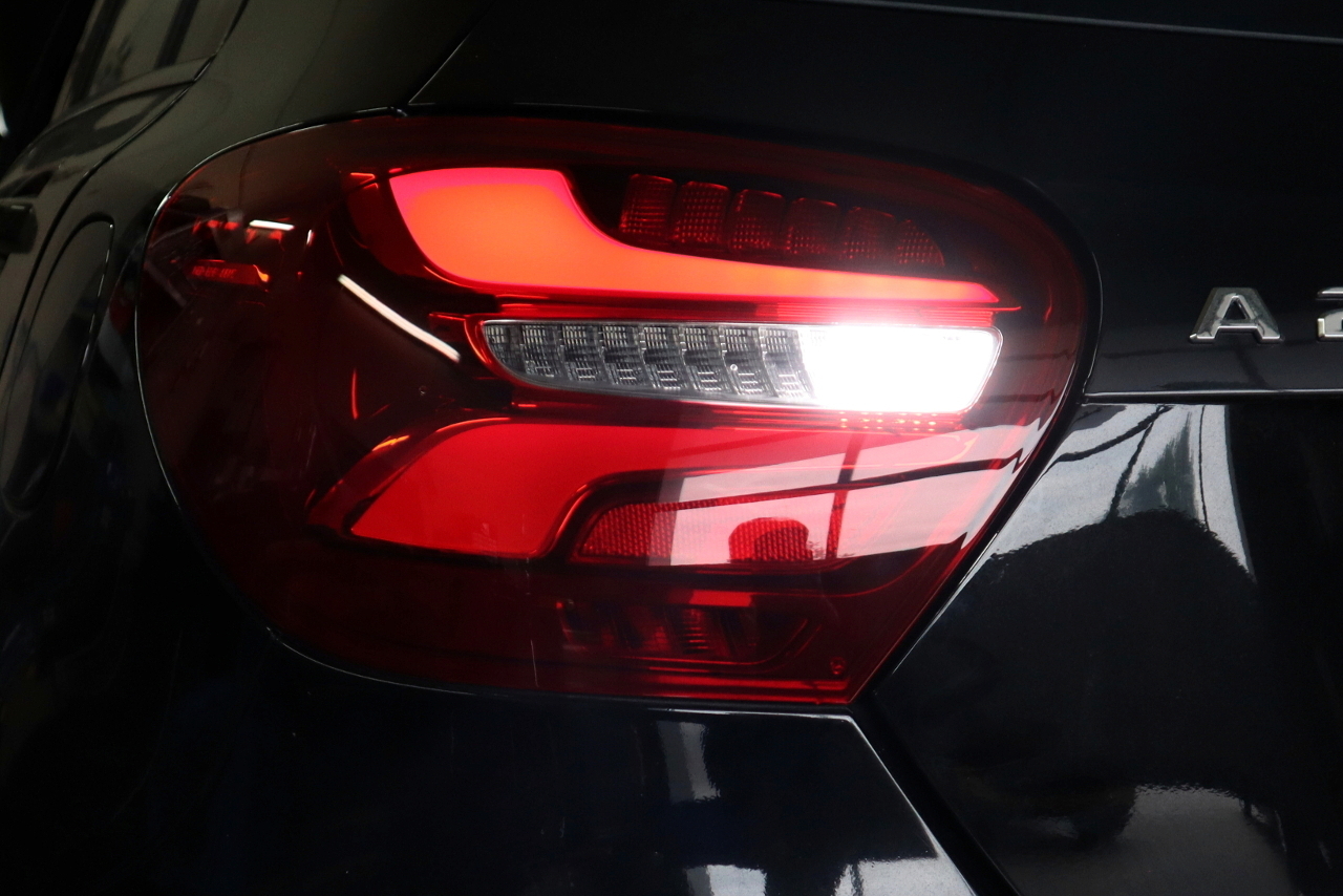 Komplettset Facelift Mopf LED-Heckleuchten für Mercedes Benz A-Klasse W176 mit Halogen Scheinwerfern